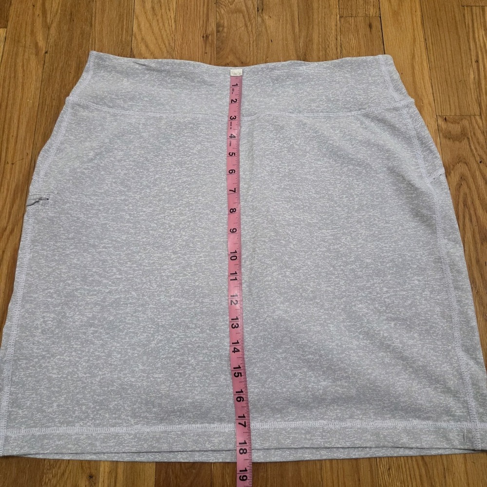 Duluth Trading Women Ultralite Performance Skort Gray Moisture Wicking Medium - Picture 7 of 7